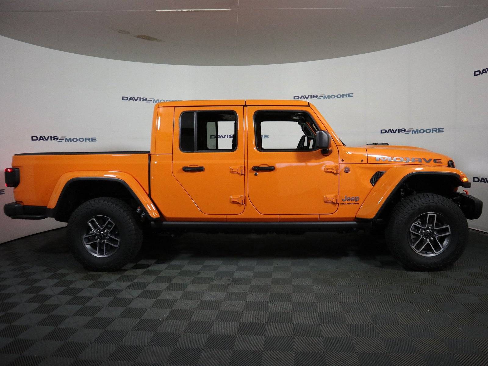 Jeep Gladiator SARGE GREEN Gladiator club 4