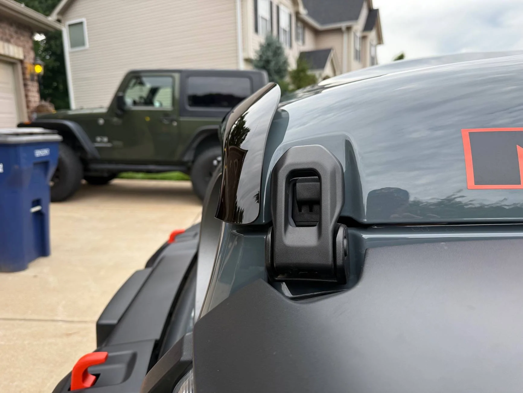 Jeep Gladiator Bolt-on Hood Deflectors not for Mojave Gladiator—WHY? IMG_0526