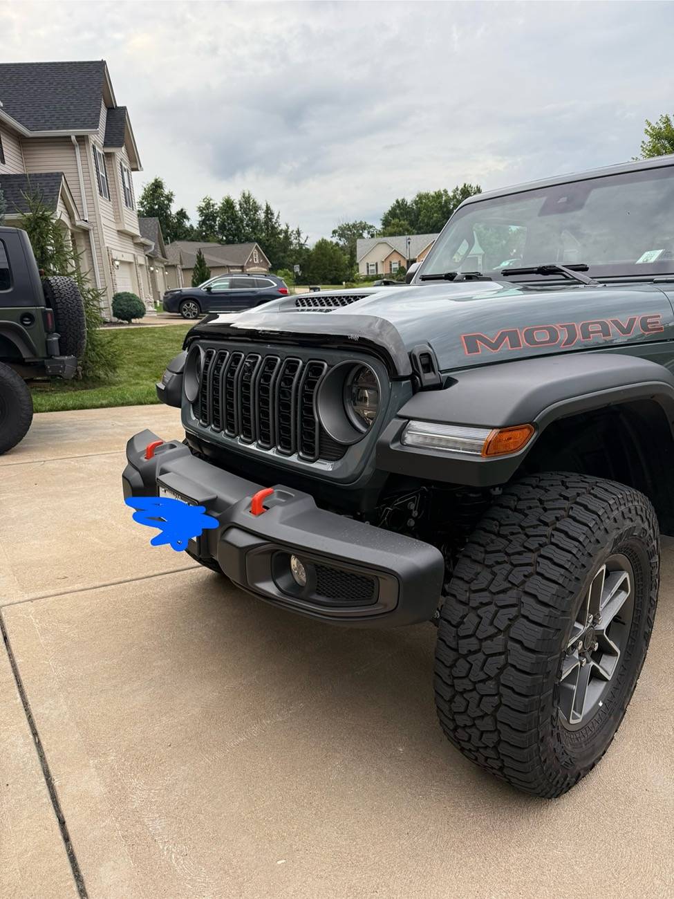 Jeep Gladiator Bolt-on Hood Deflectors not for Mojave Gladiator—WHY? IMG_0528