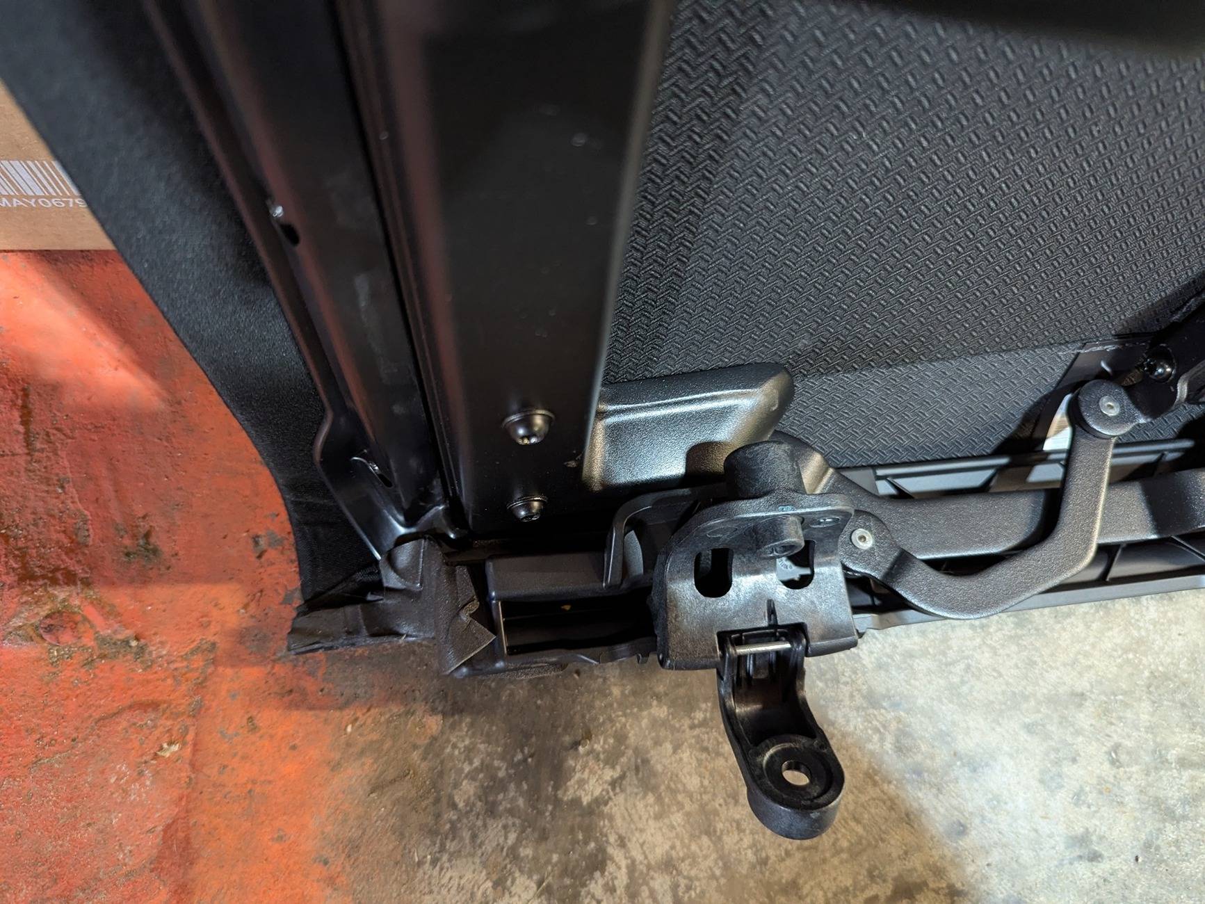 Jeep Gladiator Sunrider owners - MY mess-up, or theirs? PXL_20250702_155813017