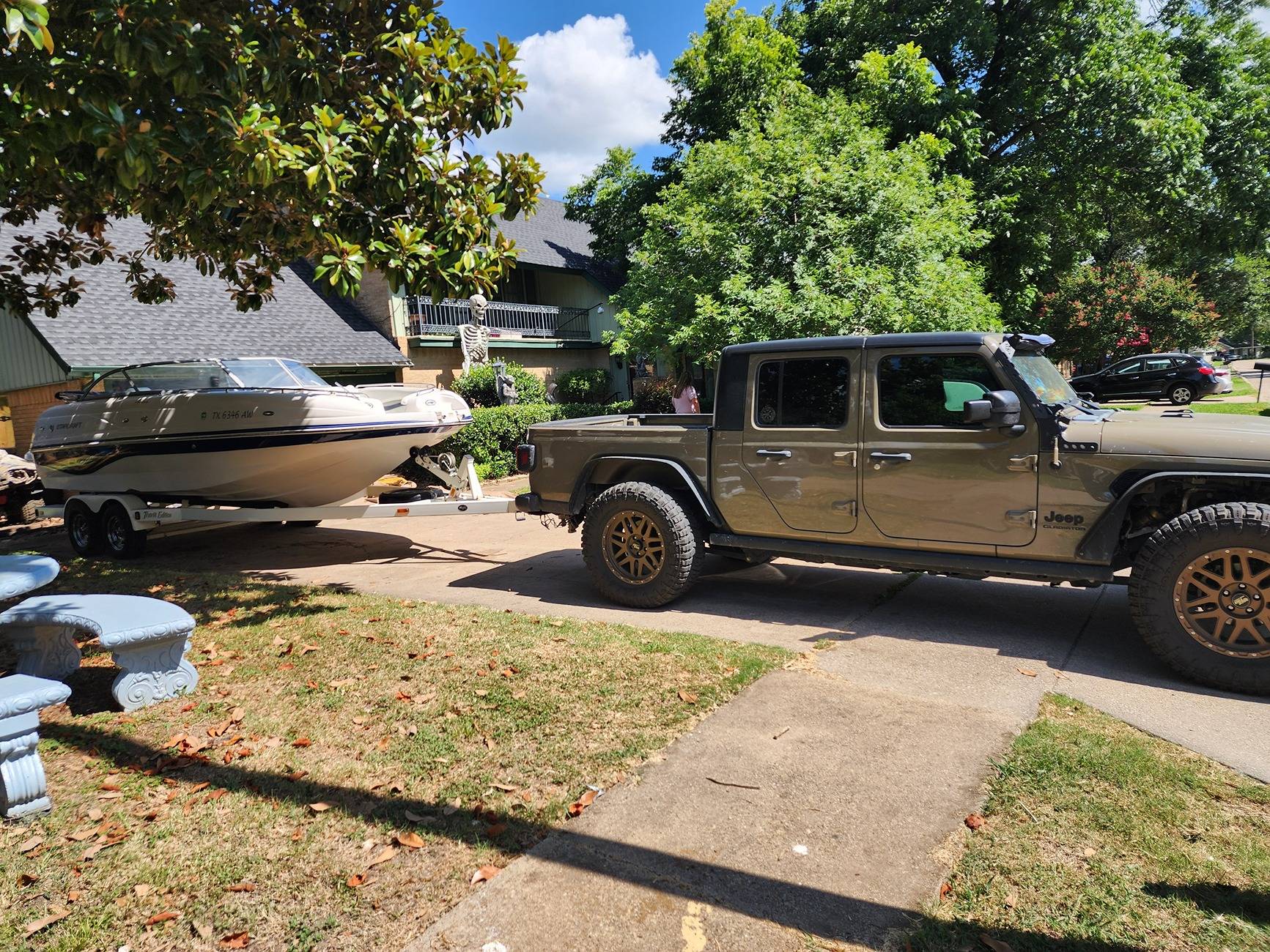 Jeep Gladiator First time towing and impressed . 20250629_160438