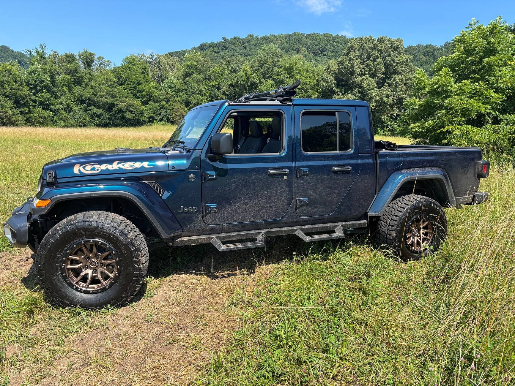 Jeep Gladiator Fathom Blue ‘25 JT “The Kraken” IMG_1906
