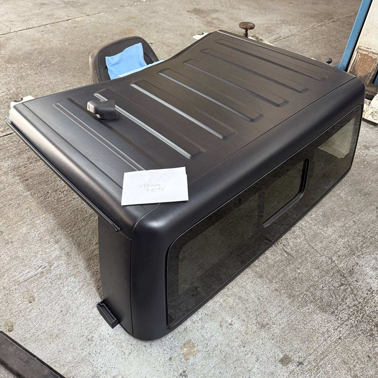 Jeep Gladiator Hard Top (like new) IMG_7899