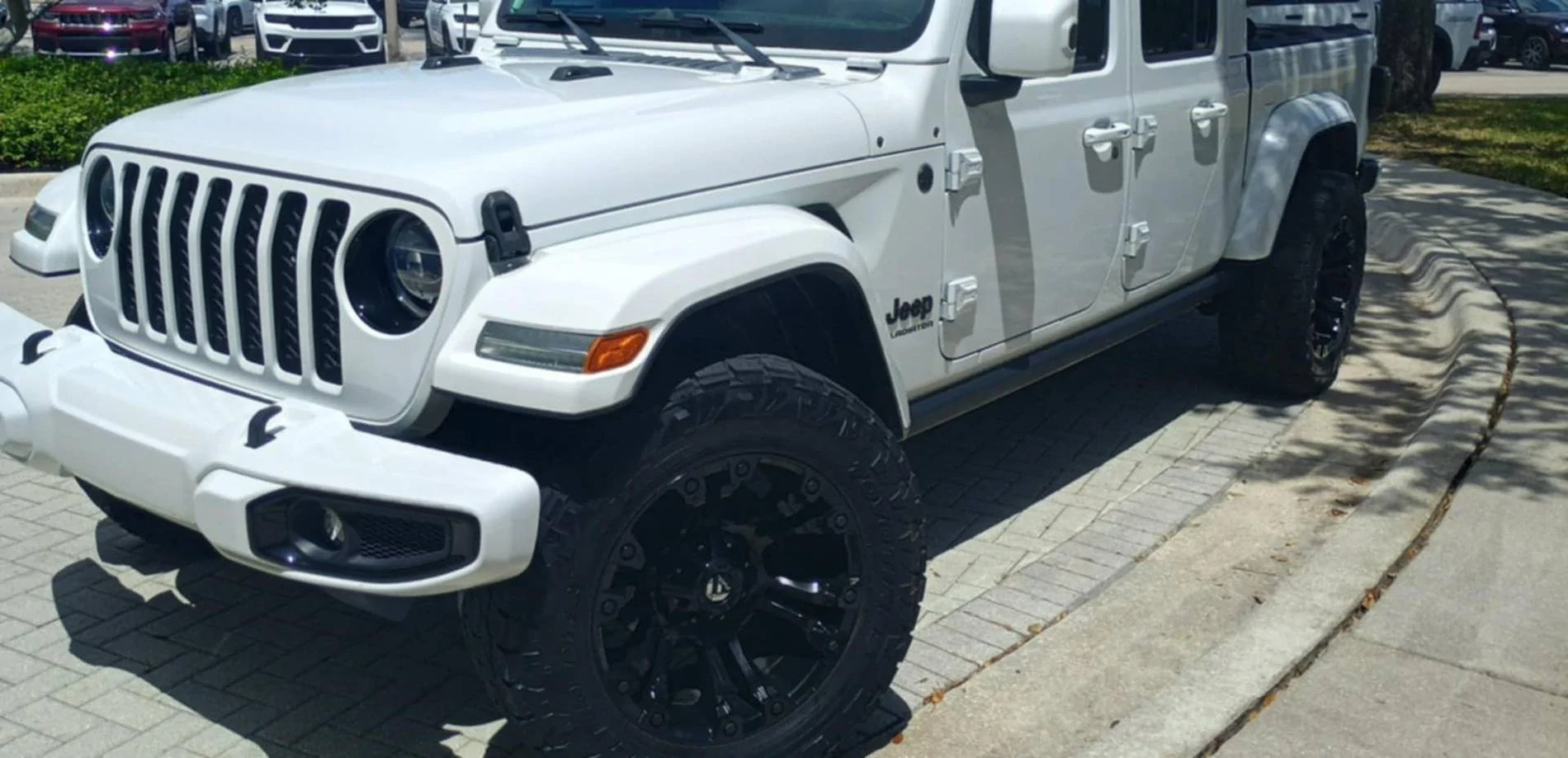 Jeep Gladiator BRIGHT WHITE Gladiator JT Club dc8499f1-08fc-47bd-86d4-ea52c375c115