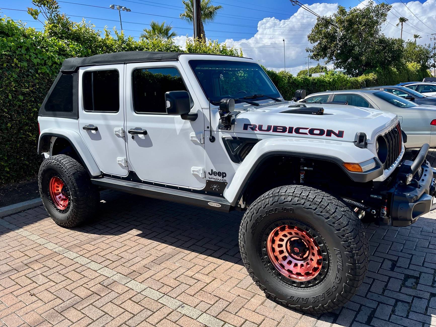 Jeep Gladiator FUEL COVERT - Candy Red finish IMG_9581