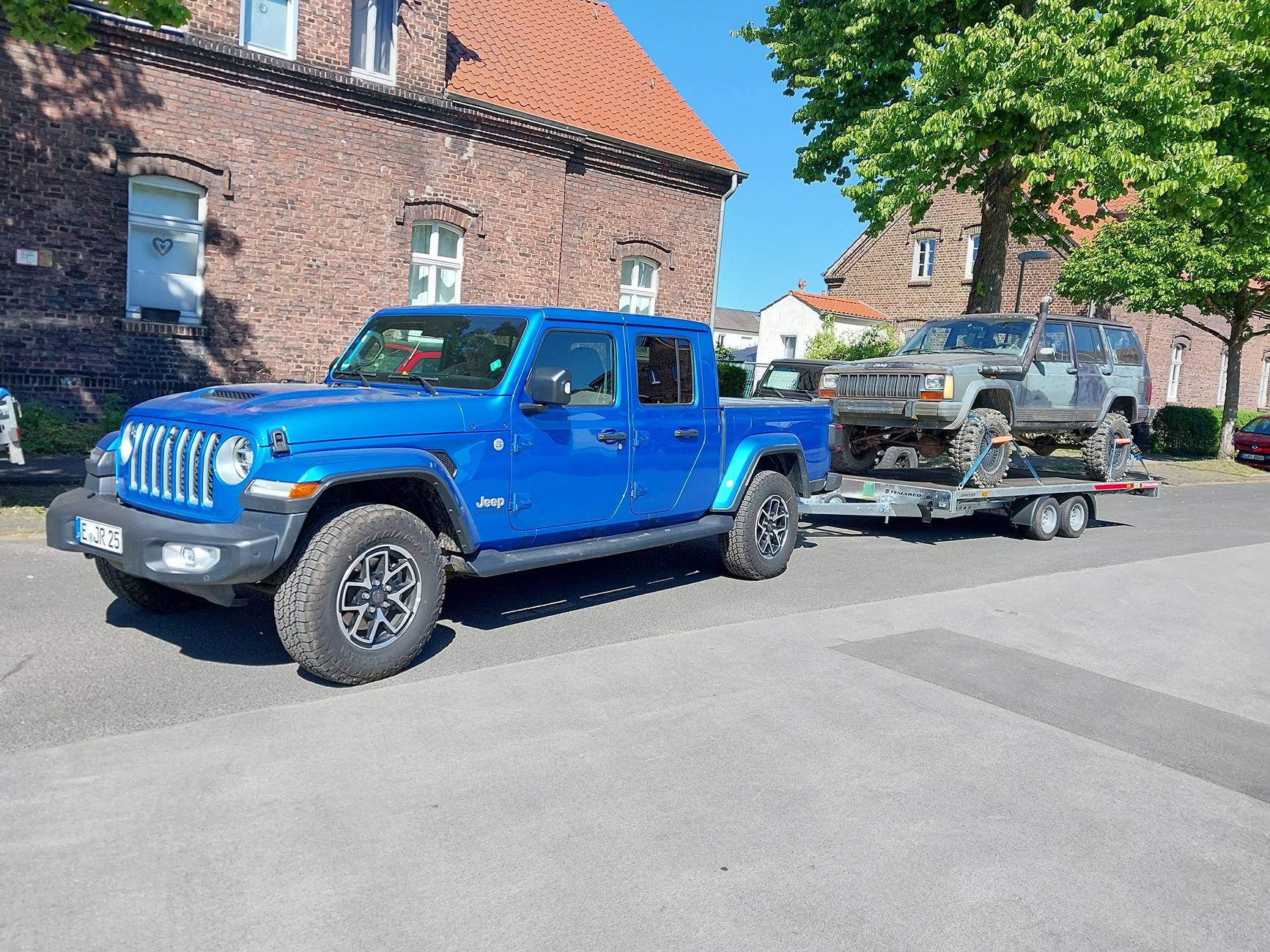 Jeep Gladiator So, what is everybody towing? 20250511_103612