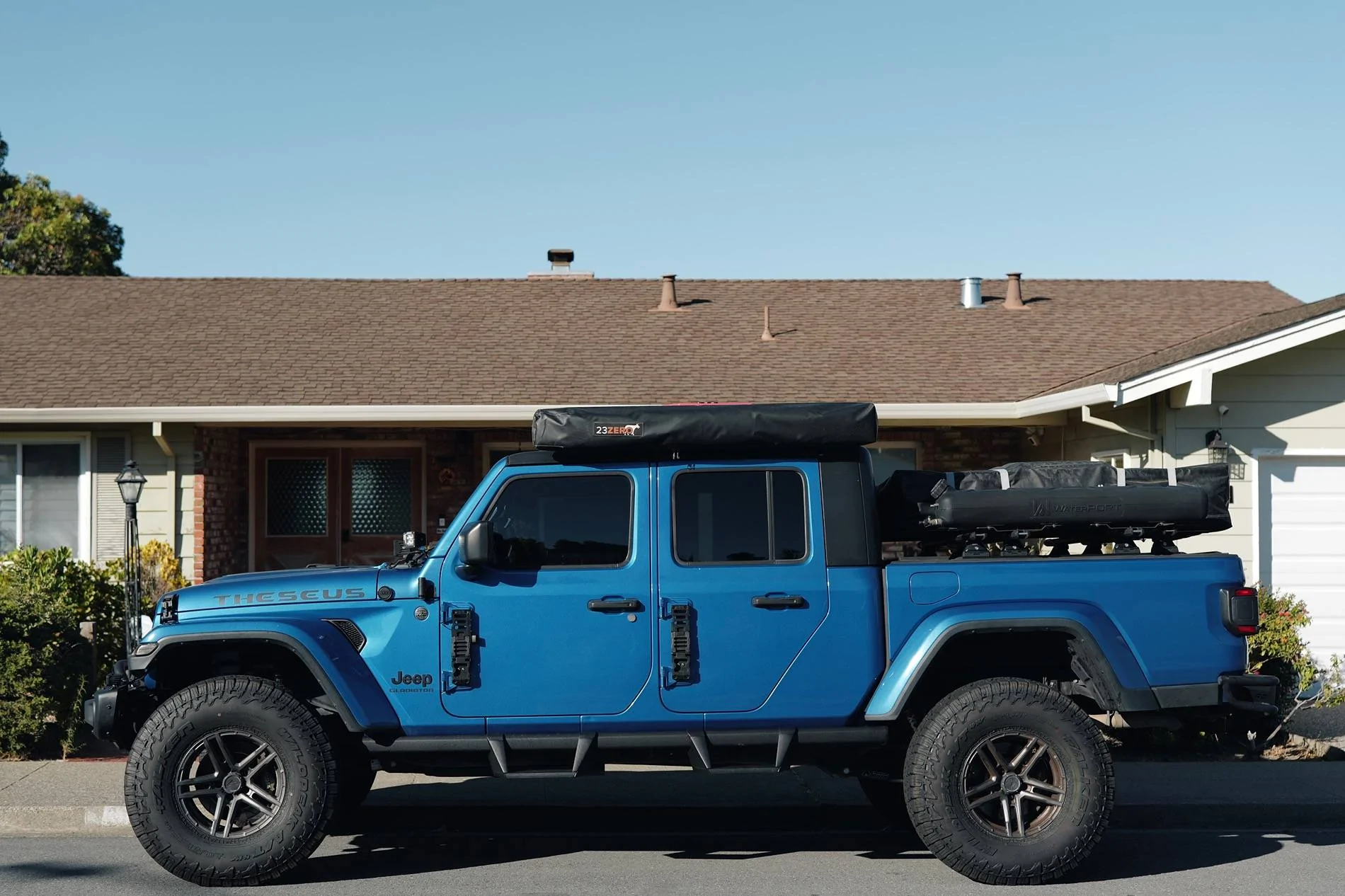Jeep Gladiator Mopar Sliders + NXTGEN Steps L1000028