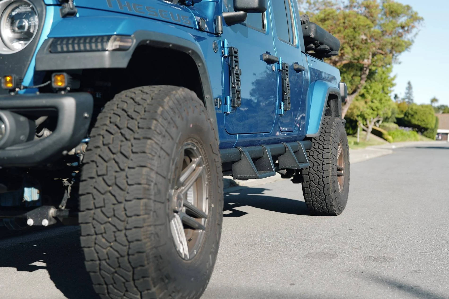 Jeep Gladiator Mopar Sliders + NXTGEN Steps L1000029
