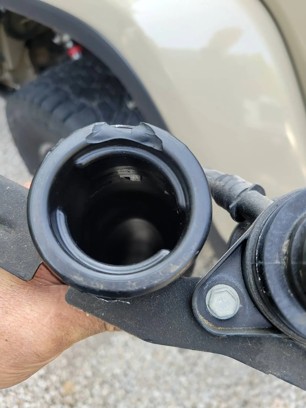 Jeep Gladiator Fill Neck Mod 20250708_161035