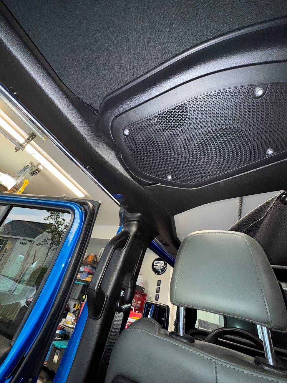 Jeep Gladiator Alien Sunshade on a 2024 - Took a chance….. Ugh… IMG_2485