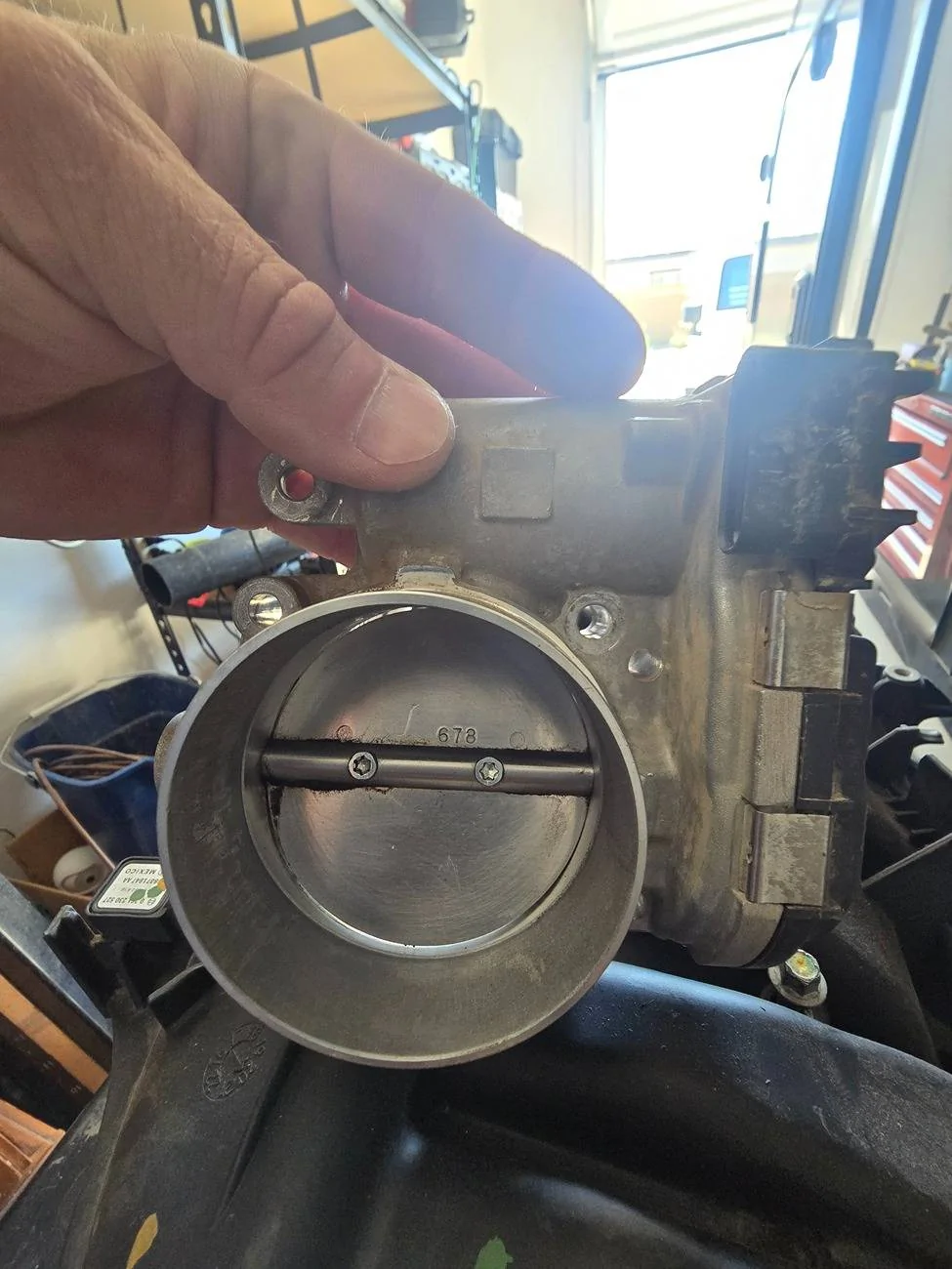 Jeep Gladiator OEM Mopar 3.6L Pentastar Intake Manifold + Bosch 67mm Throttle Body + MAP Sensor – Complete Assembly – Clean & Working 20250710_094340