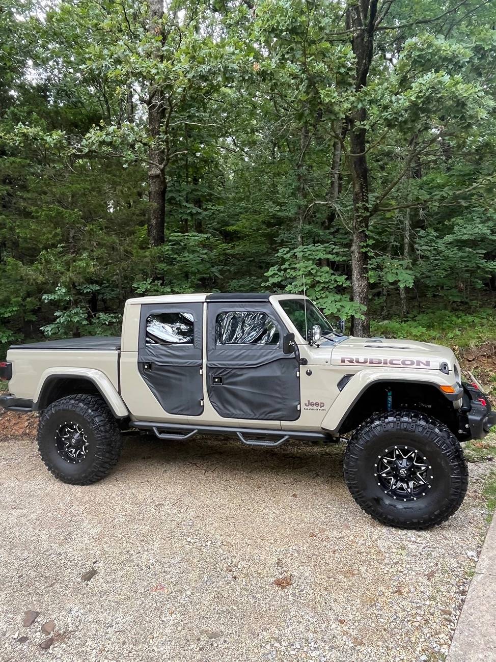 Jeep Gladiator Aftermarket Wheels - Post your Jeeps IMG_0470