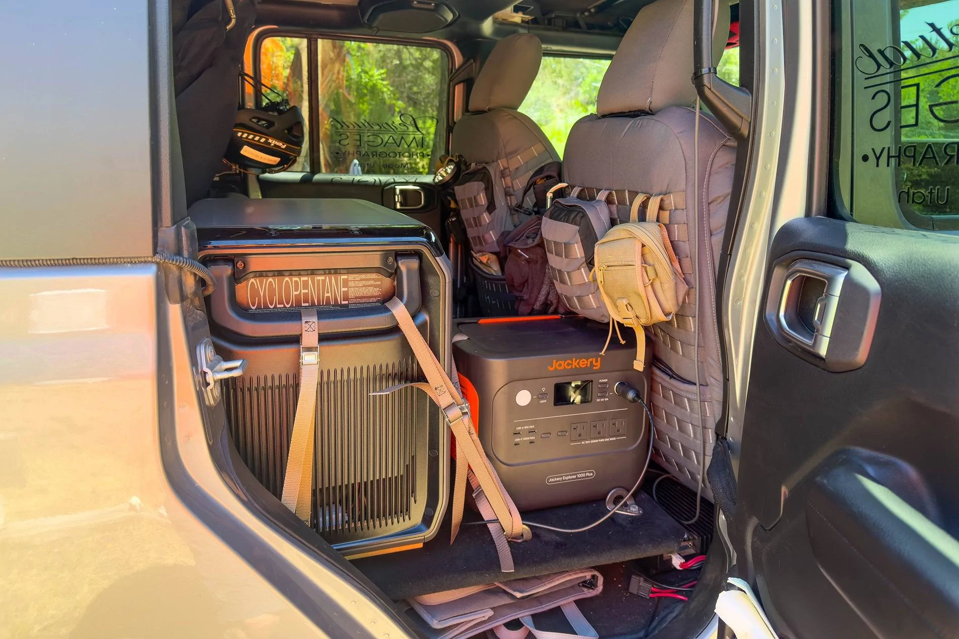 Jeep Gladiator Rear Seat Delete w/o A Storage System? 009