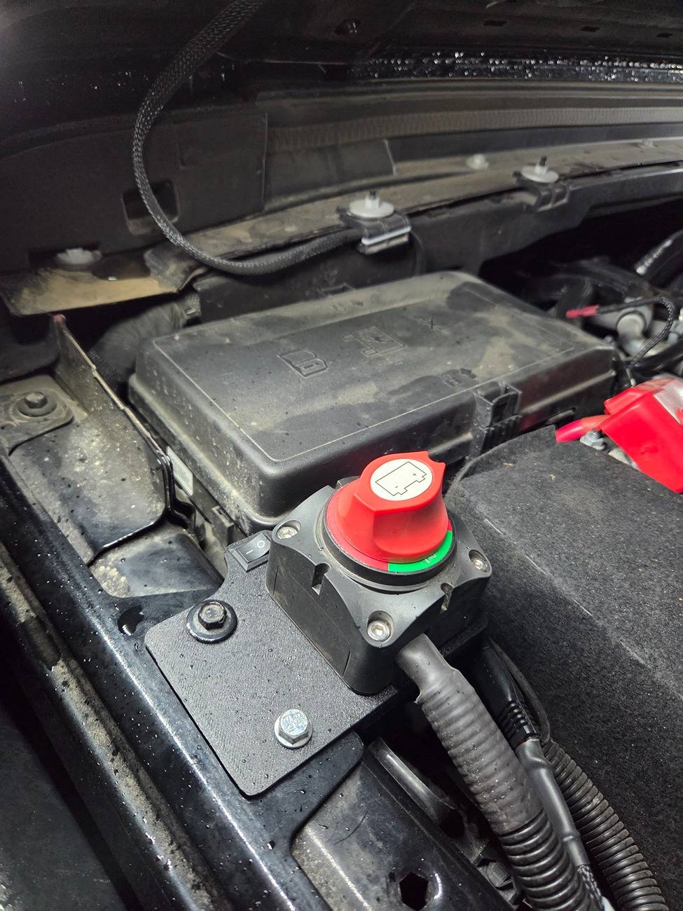 Jeep Gladiator Winch battery disconnect and circuit breaker? 20250712_211253