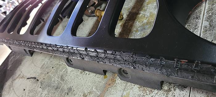 Jeep Gladiator JT to JK Grill Hack jtjk-hack7