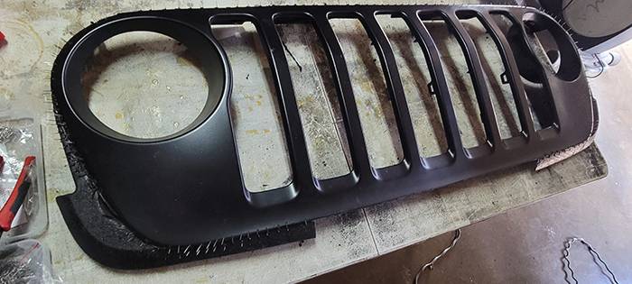 Jeep Gladiator JT to JK Grill Hack jtjk-hack12