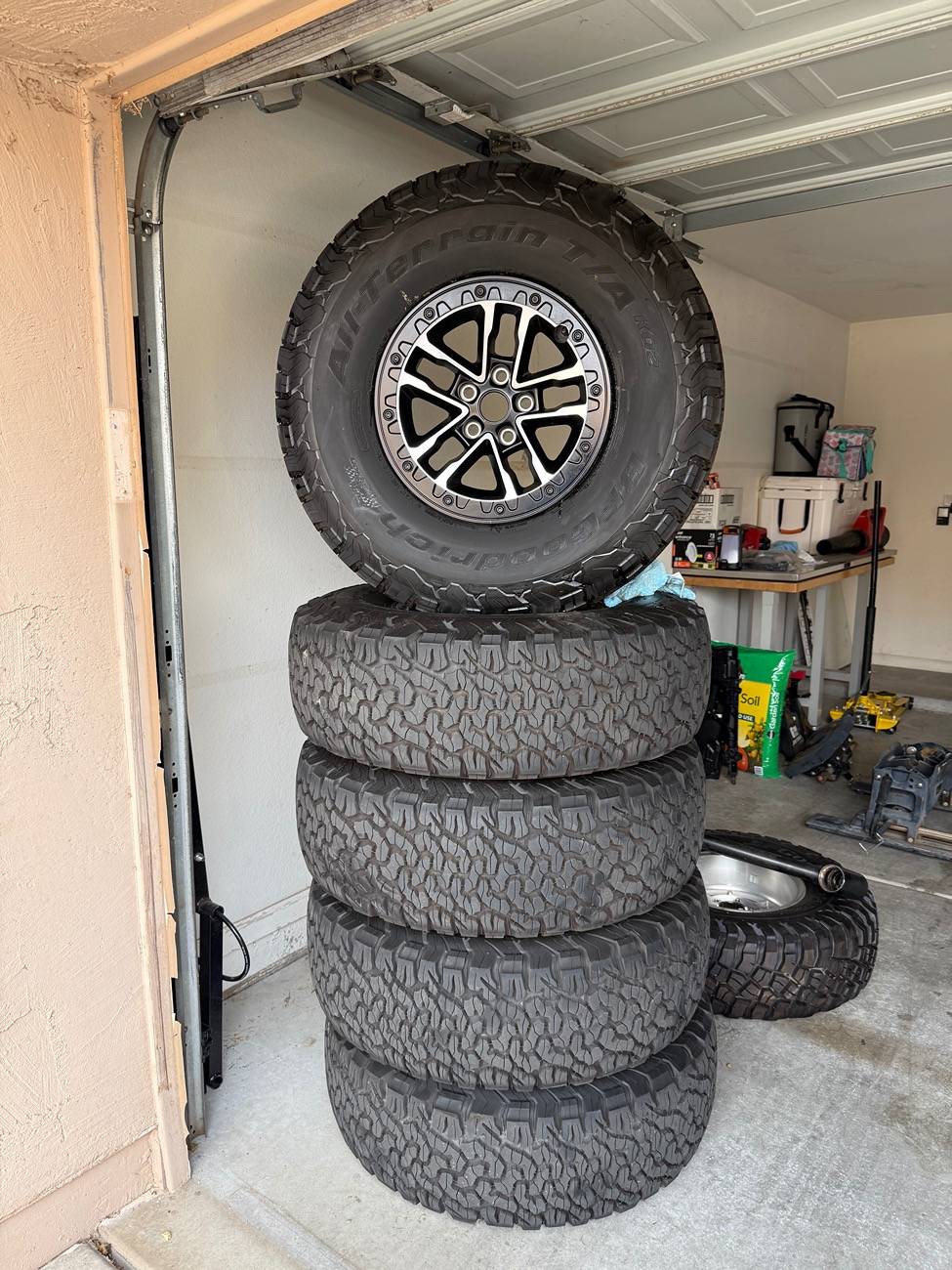 Jeep Gladiator Rubicon XR wheels and 37x12.50 Load Range C tires (TPMS and Lugs Included!) IMG_0911