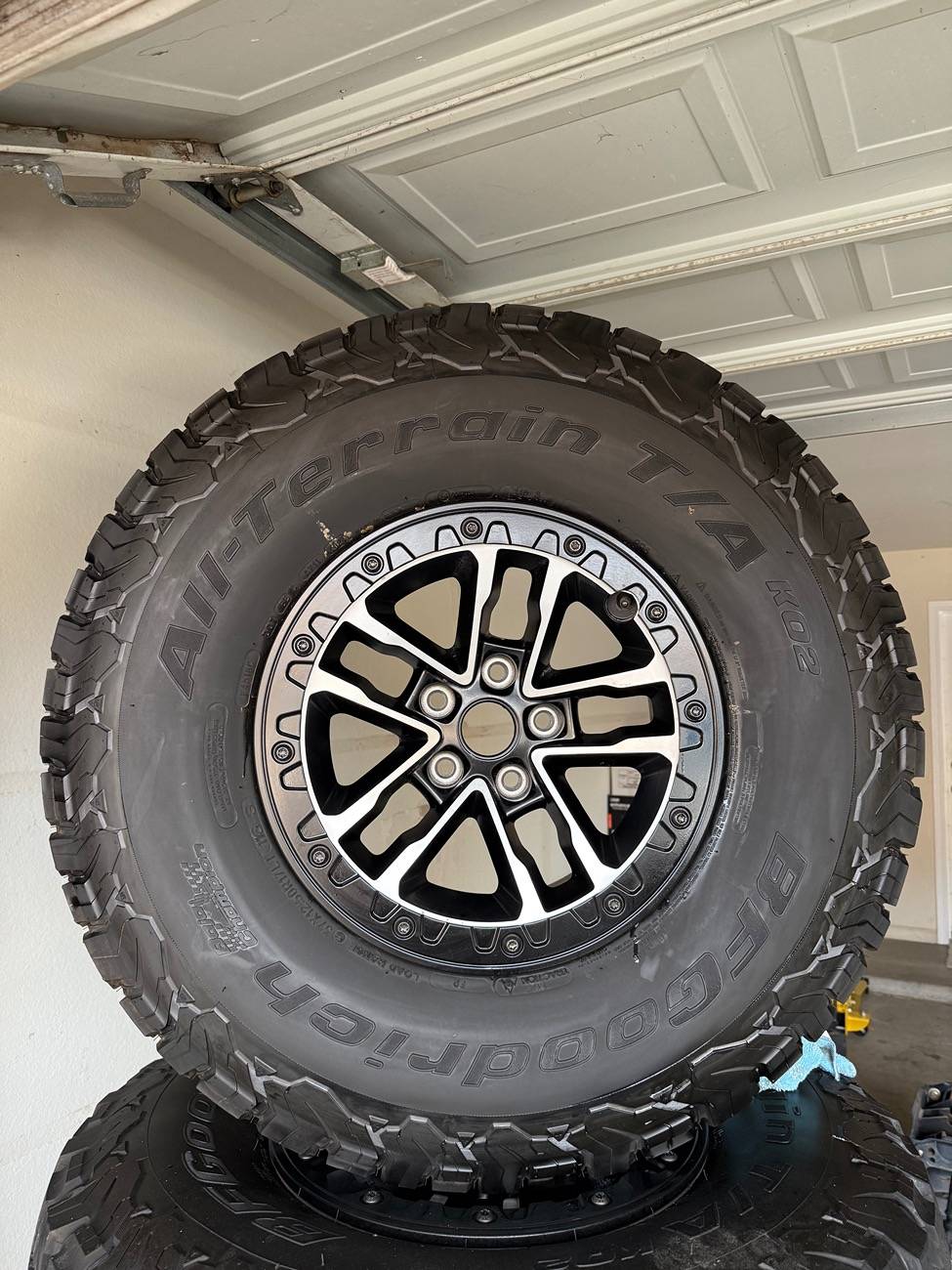Jeep Gladiator Rubicon XR wheels and 37x12.50 Load Range C tires (TPMS and Lugs Included!) IMG_0912