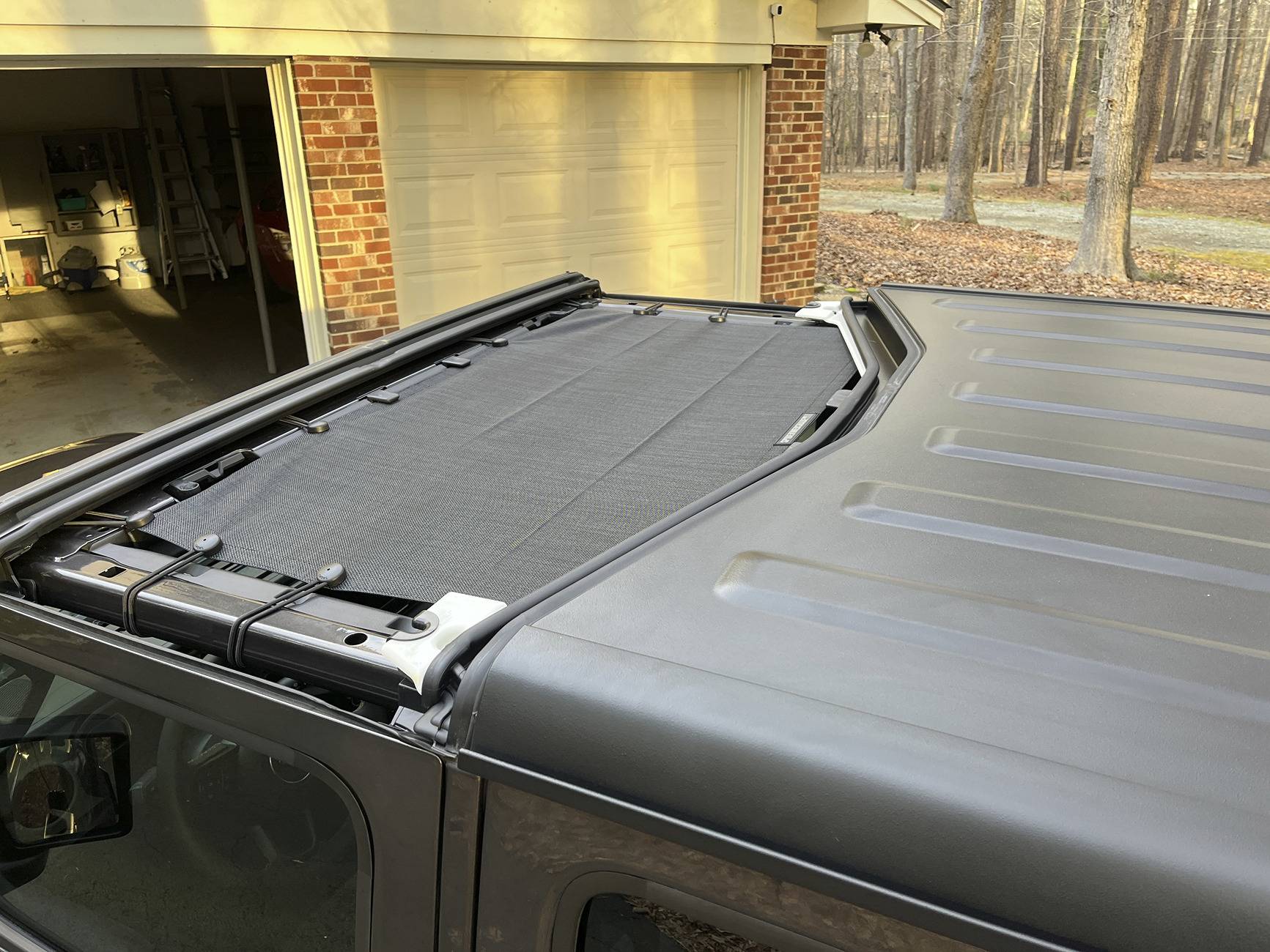 Jeep Gladiator Alien Sunshade on a 2024 - Took a chance….. Ugh… IMG_2552.JPG