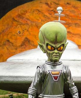 Jeep Gladiator Alien Sunshade on a 2024 - Took a chance….. Ugh… 1752714610855-18