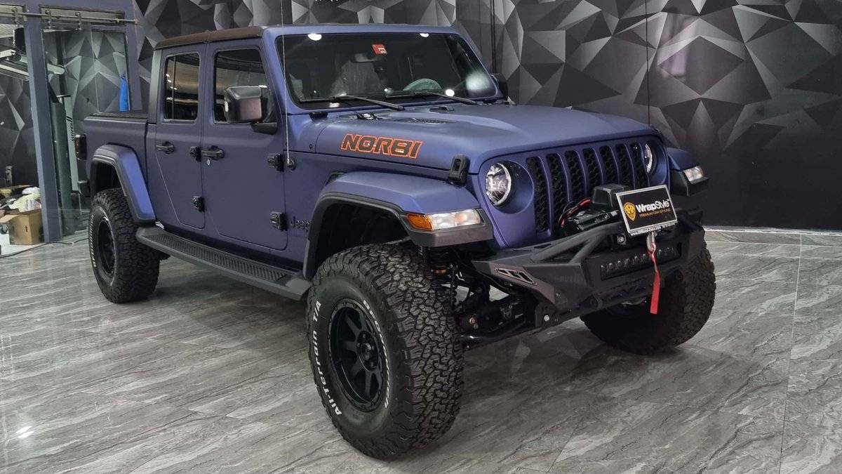 Jeep Gladiator Let's see all those Gladiators with a FULL vinyl wrap! 6907049-2223-Jeep-Gladiator-Blue-Wrap-Wrapstyle-01