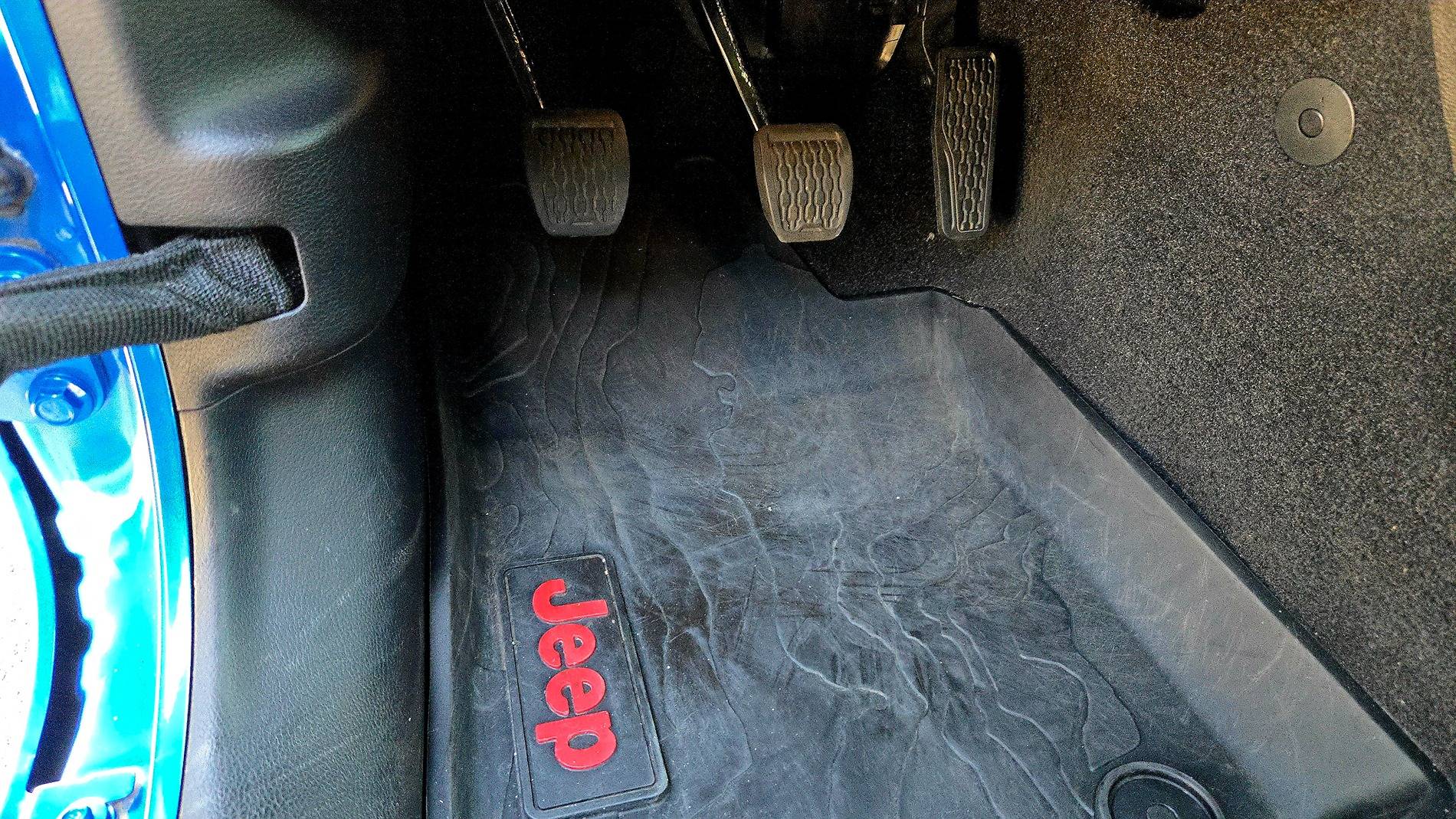 Jeep Gladiator FOR SALE: REDUCED! 2022 Jeep Gladiator Mojave 6 speed manual, Hydra Blue Pearl - stock + extra goodies ($38,999) Newtown, PA 20250517_151025