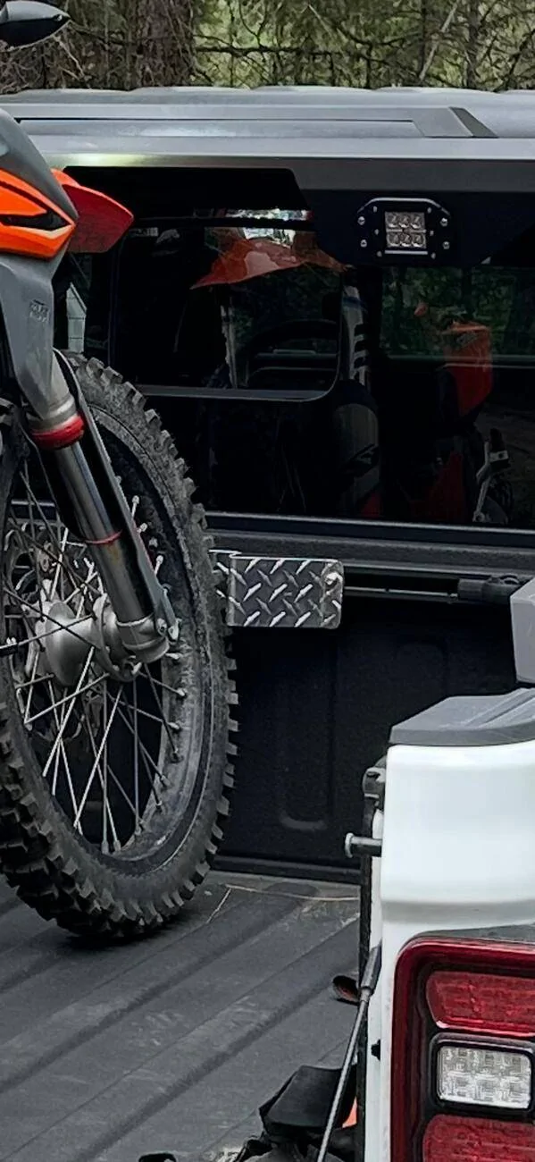 Jeep Gladiator No-drill options for motorcycle front wheel chock mounted in bed? IMG_2397