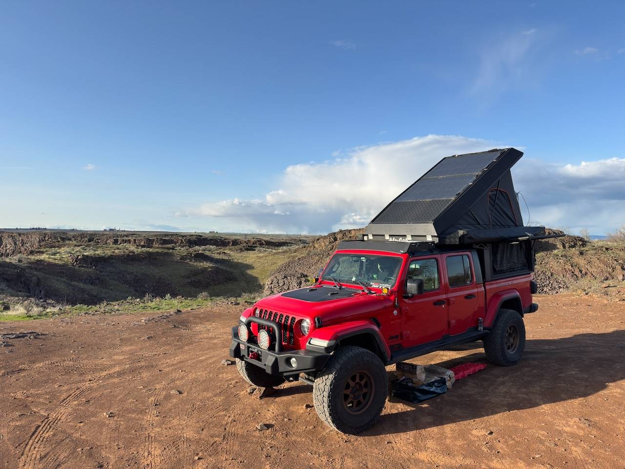 Jeep Gladiator Alu-Cab Canopy Camper Roll Call IMG_5842