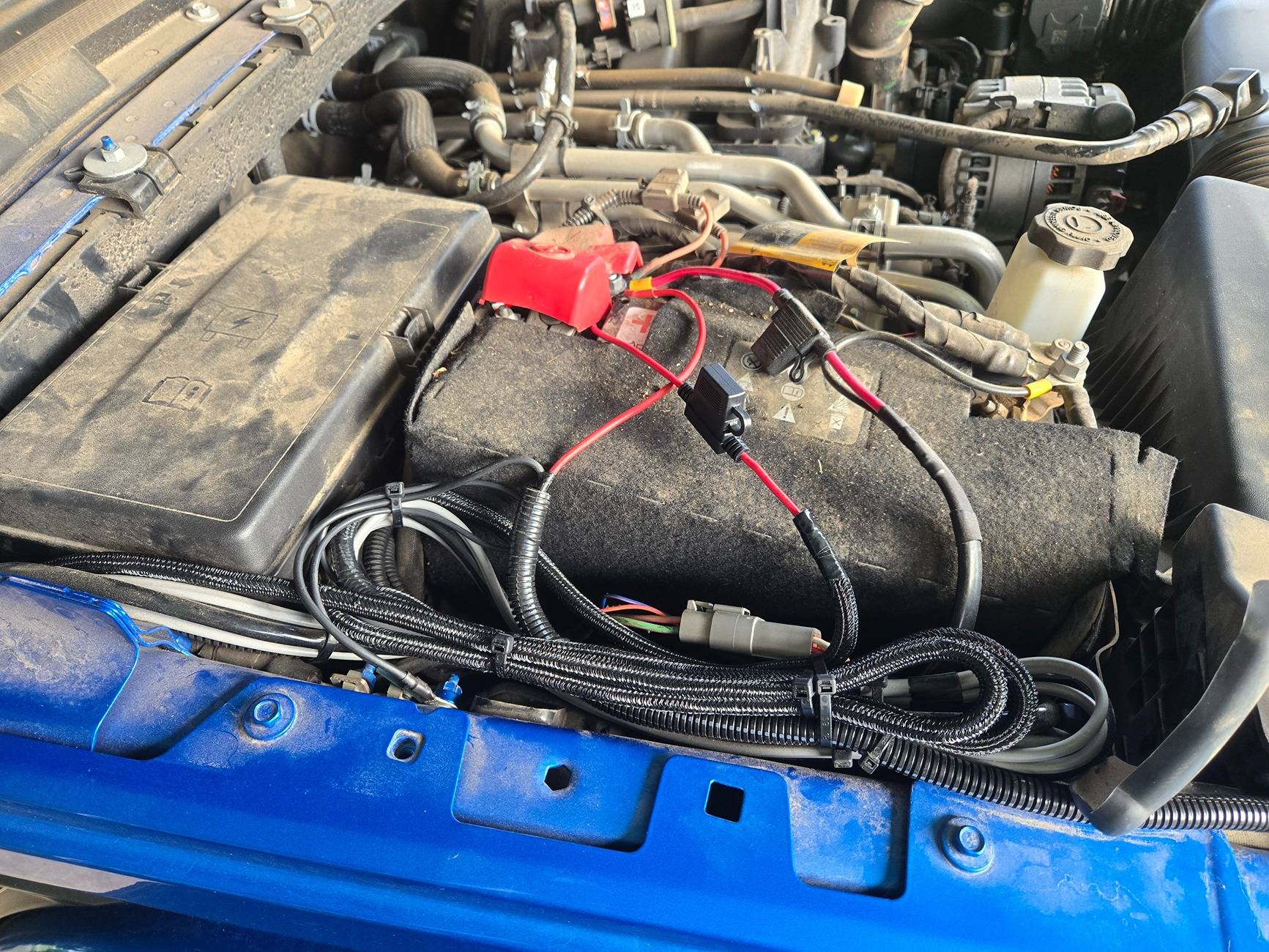 Jeep Gladiator Kicker 51HS10 Hideaway Sub Install (non-Alpine) 20250719_073519
