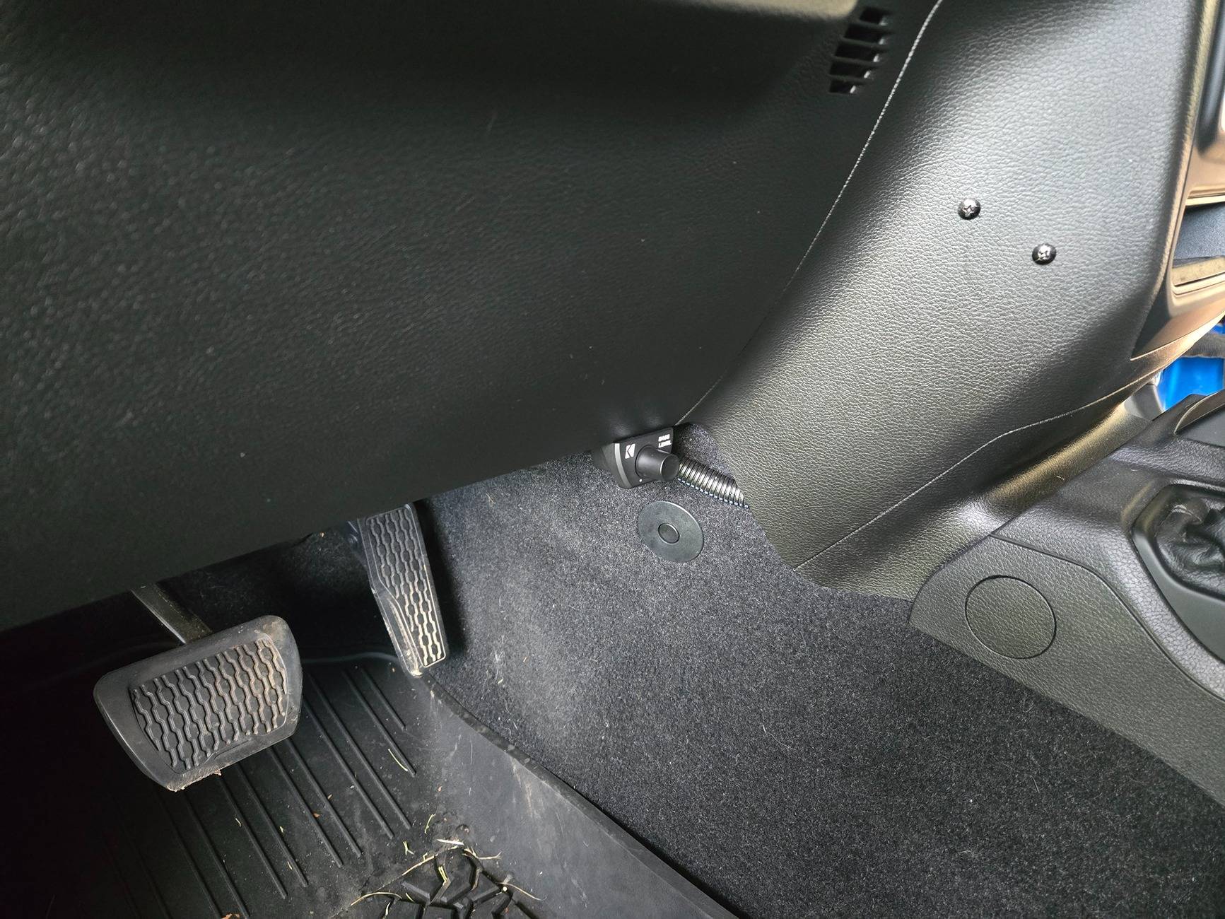 Jeep Gladiator Kicker 51HS10 Hideaway Sub Install (non-Alpine) 20250719_072648