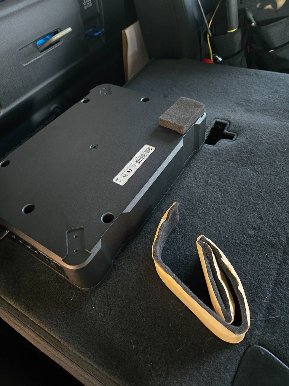 Jeep Gladiator Kicker 51HS10 Hideaway Sub Install (non-Alpine) 20250719_064906