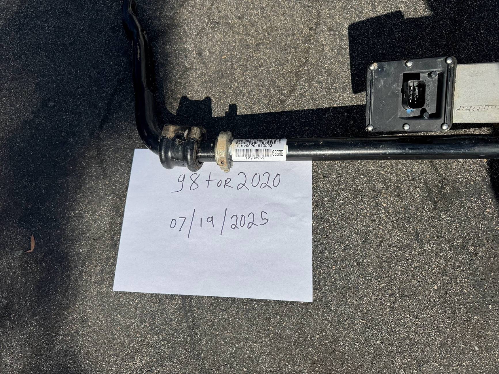 Jeep Gladiator Rubicon Electronic Front Sway Bar Disconnect IMG_8152