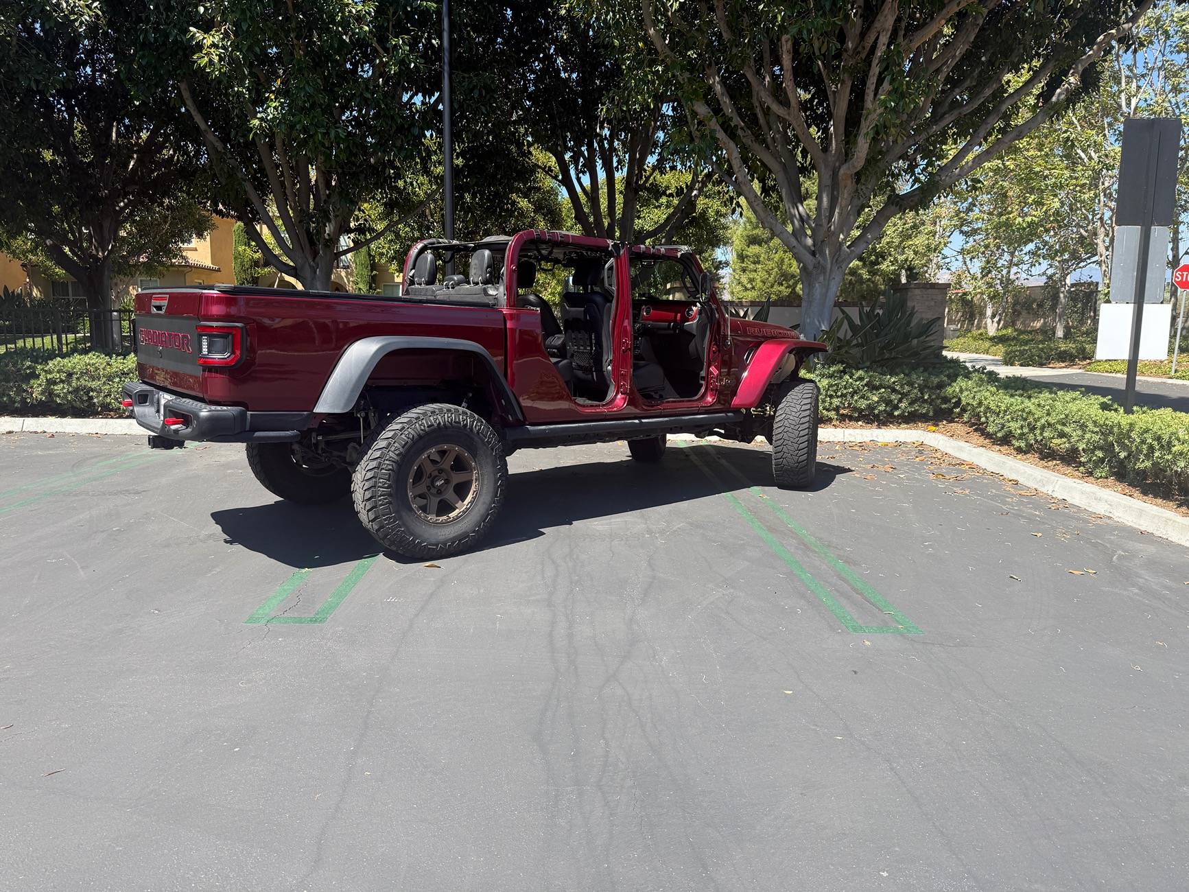 Jeep Gladiator 2021 Snazzberry Rubicon, 37k obo, Irvine IMG_1730