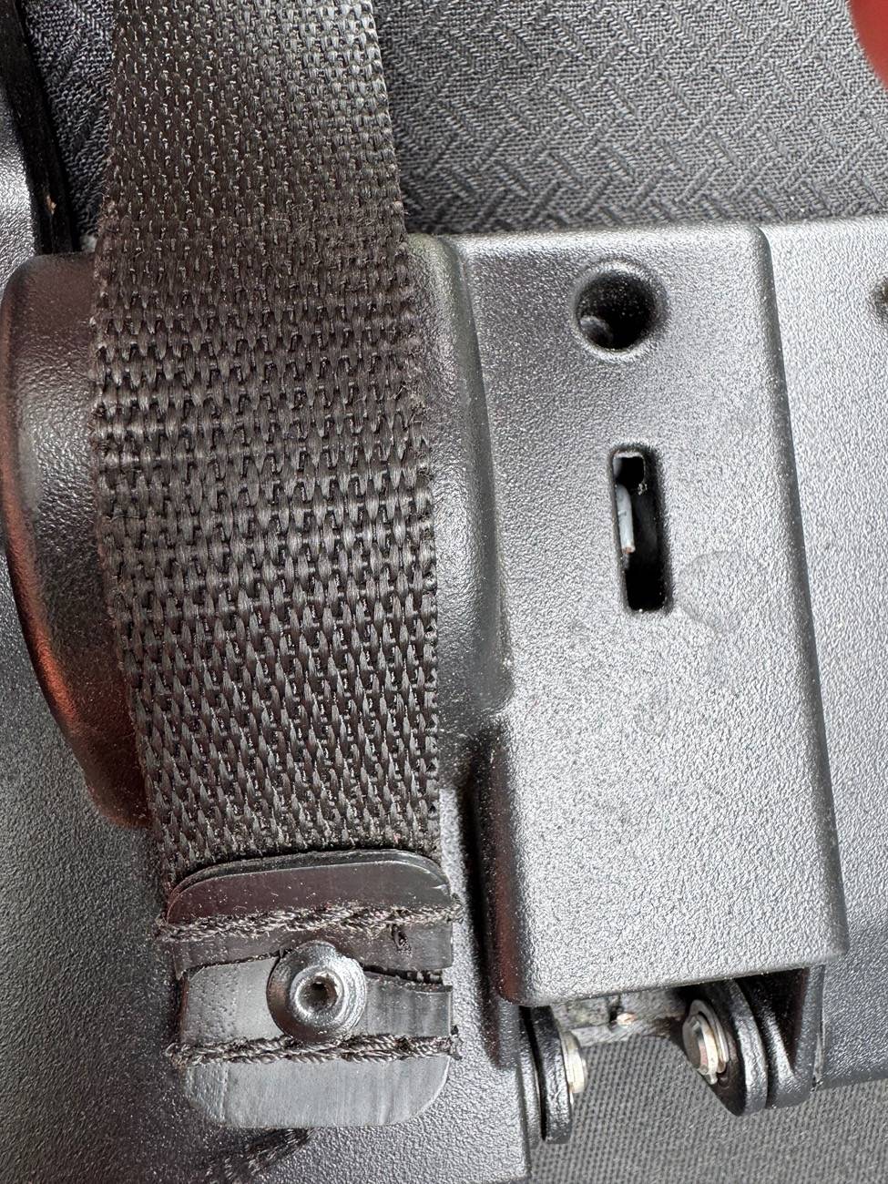 Jeep Gladiator Interior strap on soft cover fail IMG_0983
