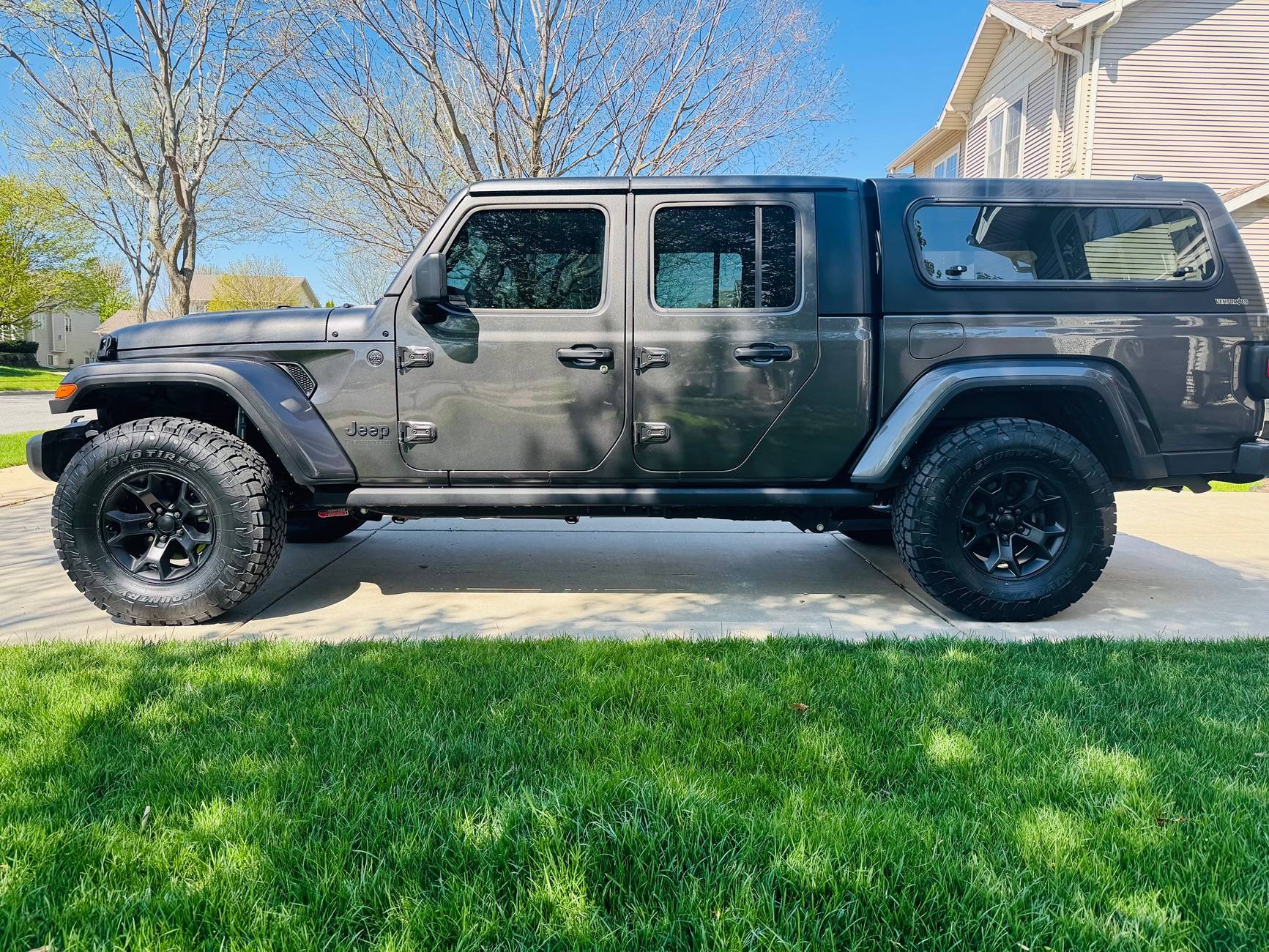 Jeep Gladiator HELP ME DECIDE - 35" vs 285/75/17 IMG_2934