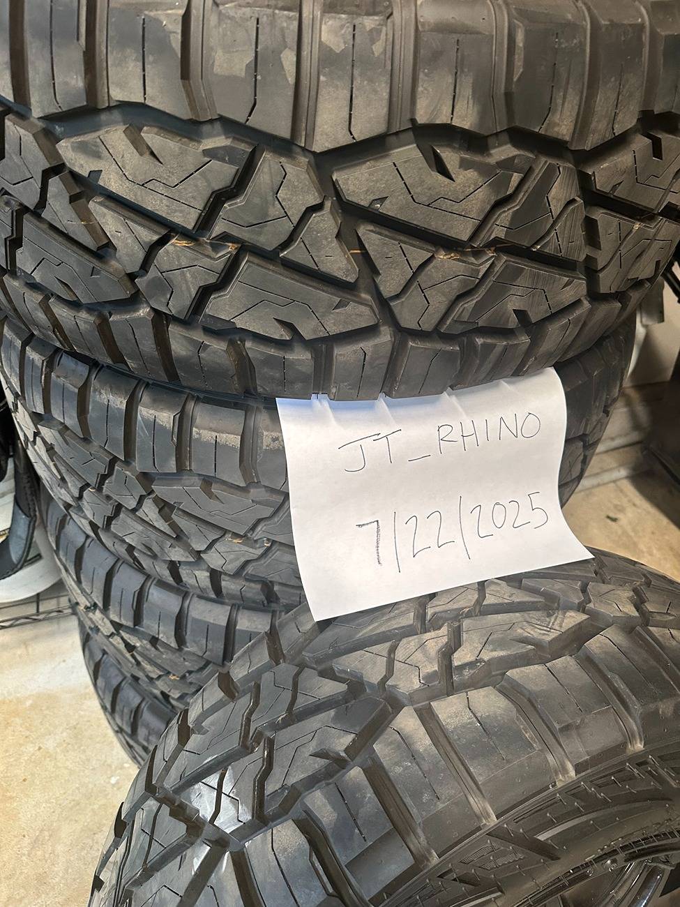 Jeep Gladiator 35" Tires w / 20"x9" Fuel Rims - x5 - Rims/Tire Package IMG_4681