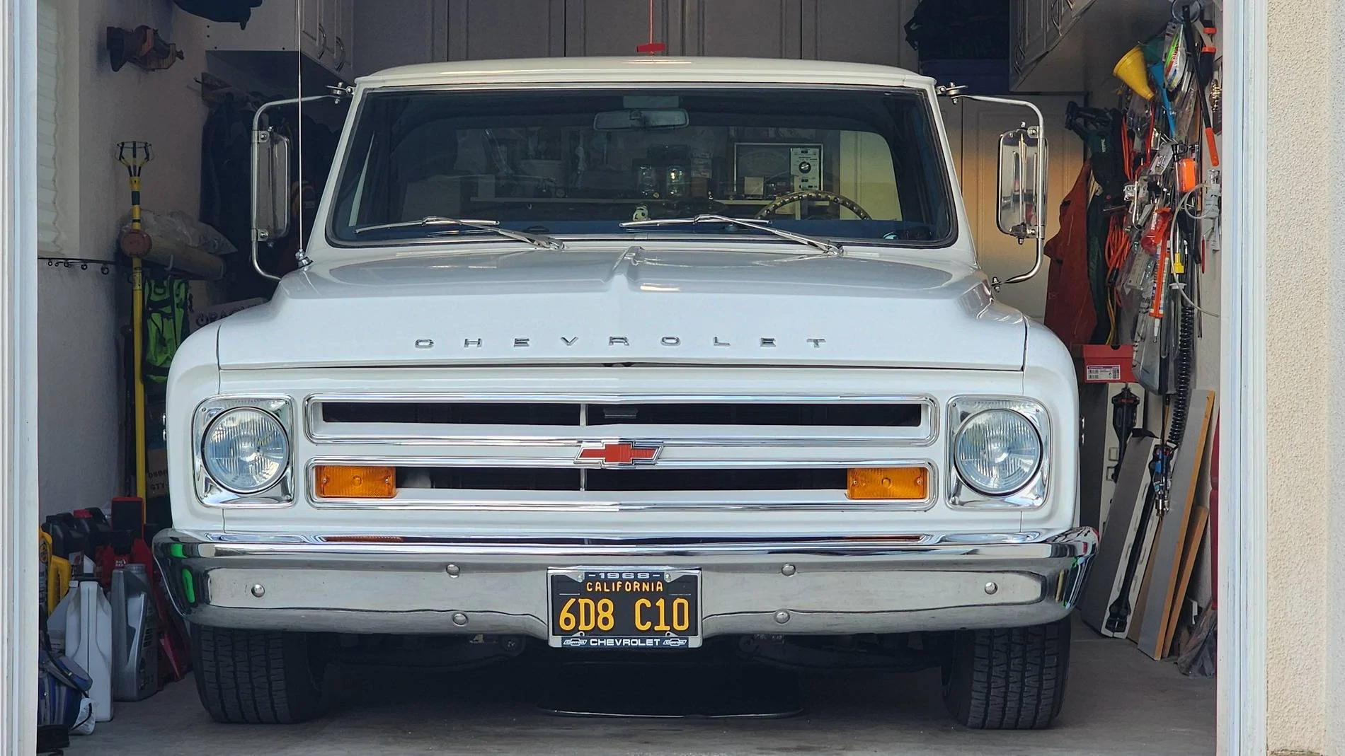 Jeep Gladiator What’s in Your Garage (Besides Your Cool Gladiator)? Let's Share!🚗🛠️ 20250722_192316