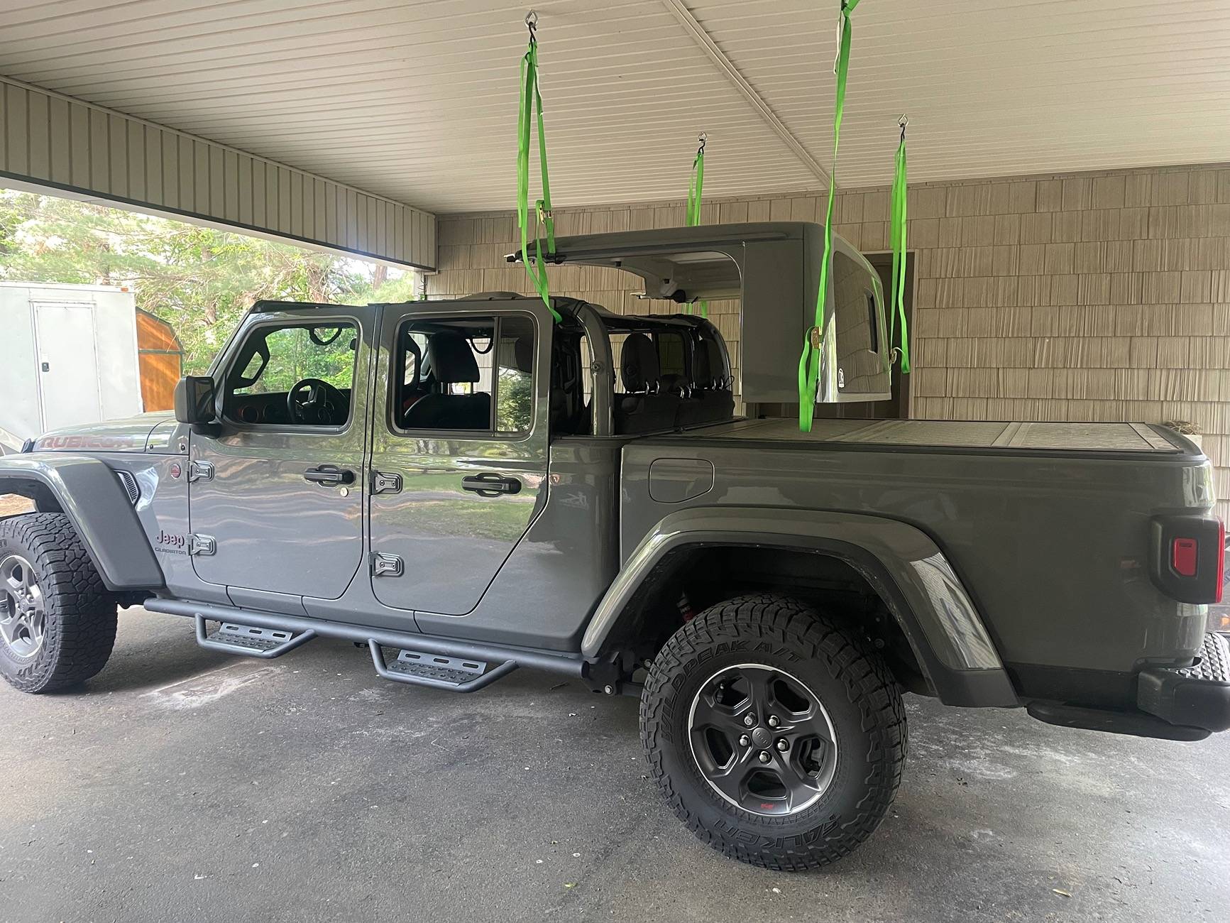 Jeep Gladiator Need contraption for back half hardtop lifting / holding IMG_9394