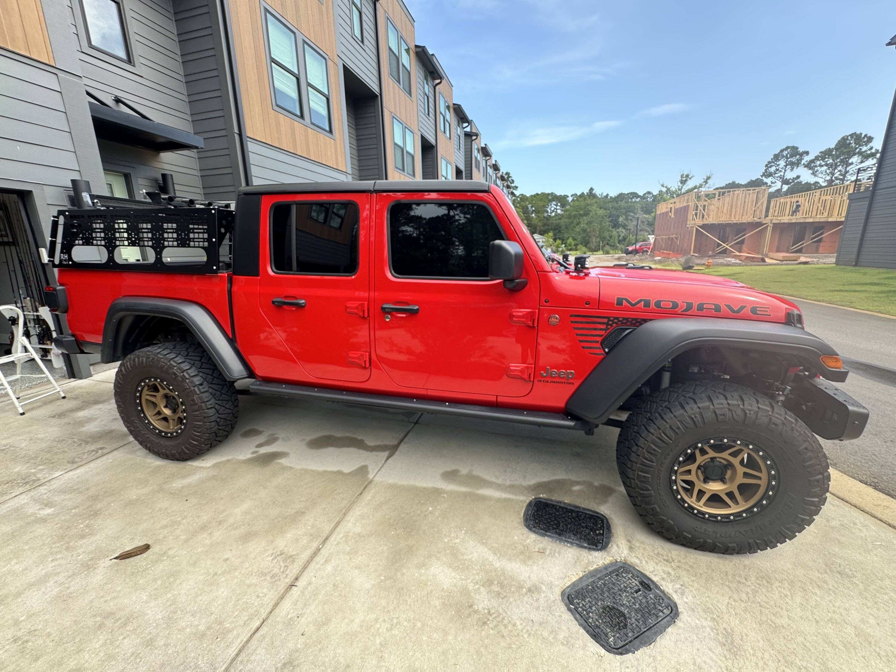 Jeep Gladiator New Rock Hard 4X4 Bed Rack and Top Oak Vision RTT IMG_1663