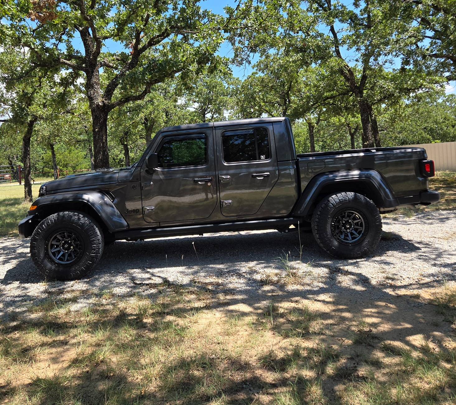 Jeep Gladiator PSI Tire pressure recommendation 20250726_122832