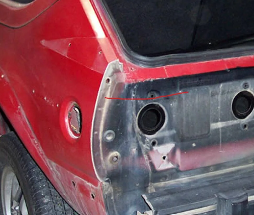 Jeep Gladiator Normal paint crack area? 1753650716173-4y
