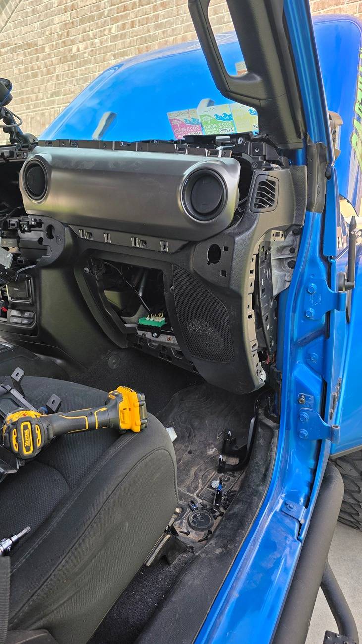 Jeep Gladiator Garzilla 2.0 - 2021 Hydro Blue - Are you not entertained? 20250719_182427