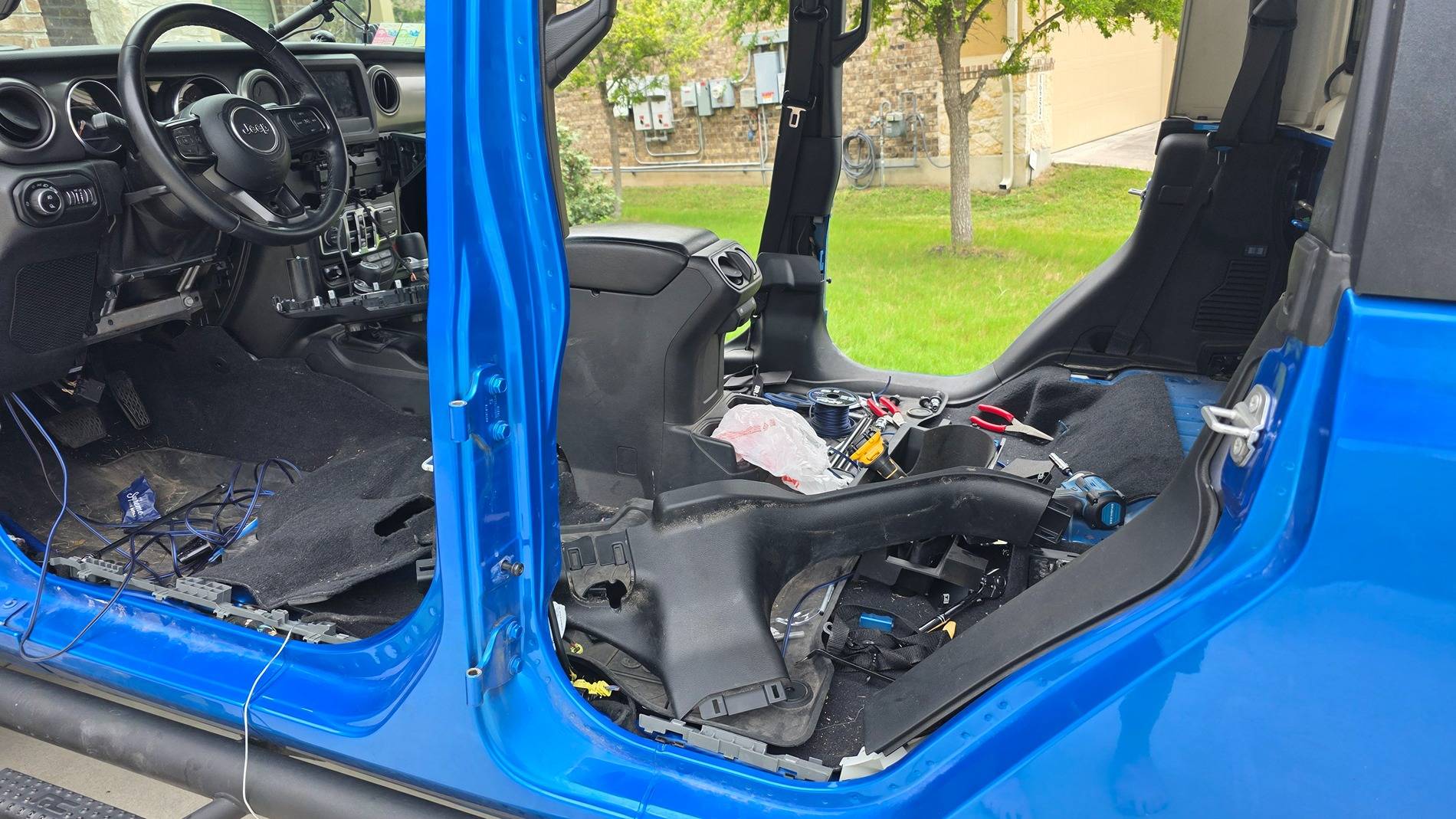 Jeep Gladiator Garzilla 2.0 - 2021 Hydro Blue - Are you not entertained? 20250720_123805