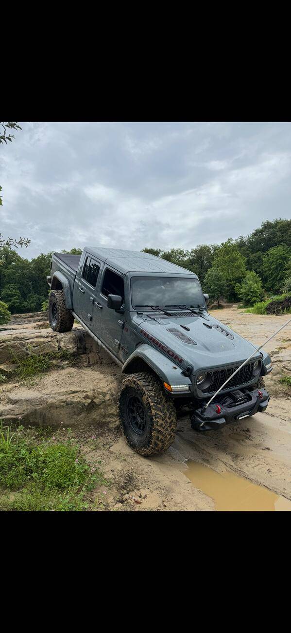 Jeep Gladiator 2024 rubicon x vibration after gears IMG_8119