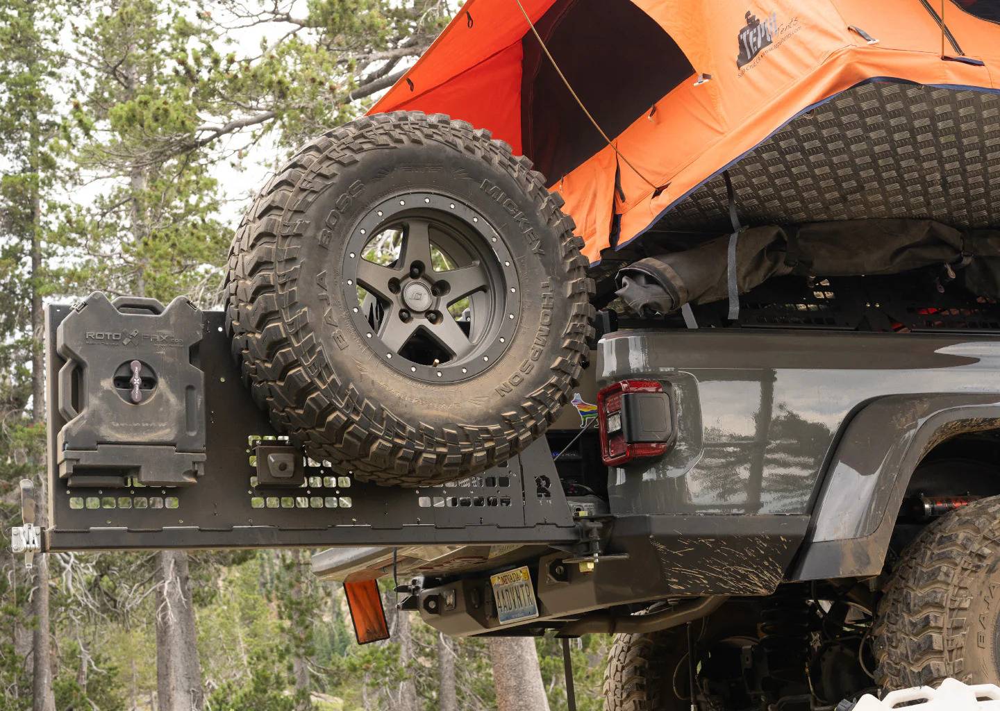 Jeep Gladiator Purchase advice on rear tailgate tire carrier GladiatorRearBumperTireCarrier-2