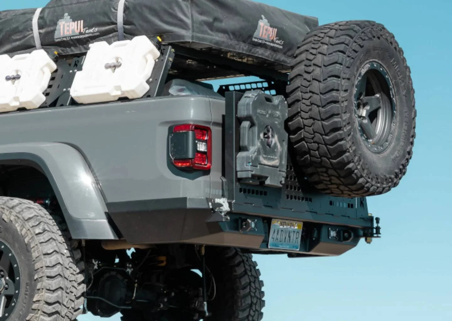 Jeep Gladiator Purchase advice on rear tailgate tire carrier GladiatorRearBumper-2