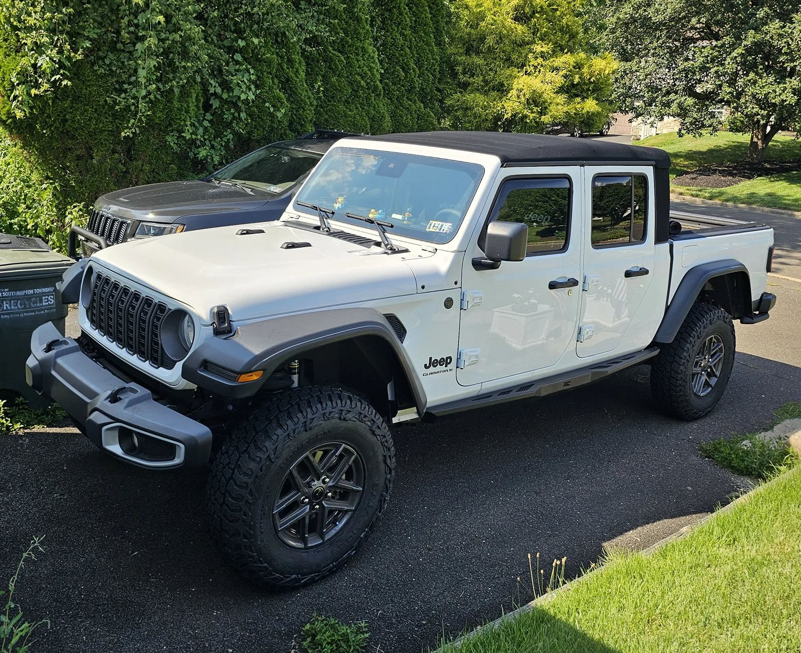 Jeep Gladiator Mopar lift question about rear brake lines? 20250730_160258
