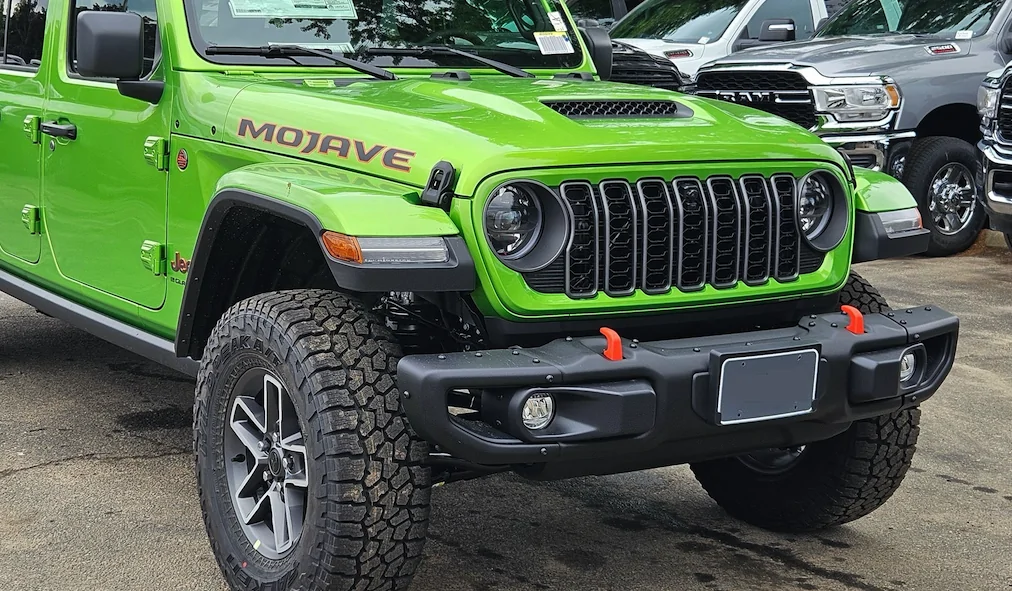 Jeep Gladiator Plastic parts of steel bumper 2025 Gladiator Mojave Mojito copy
