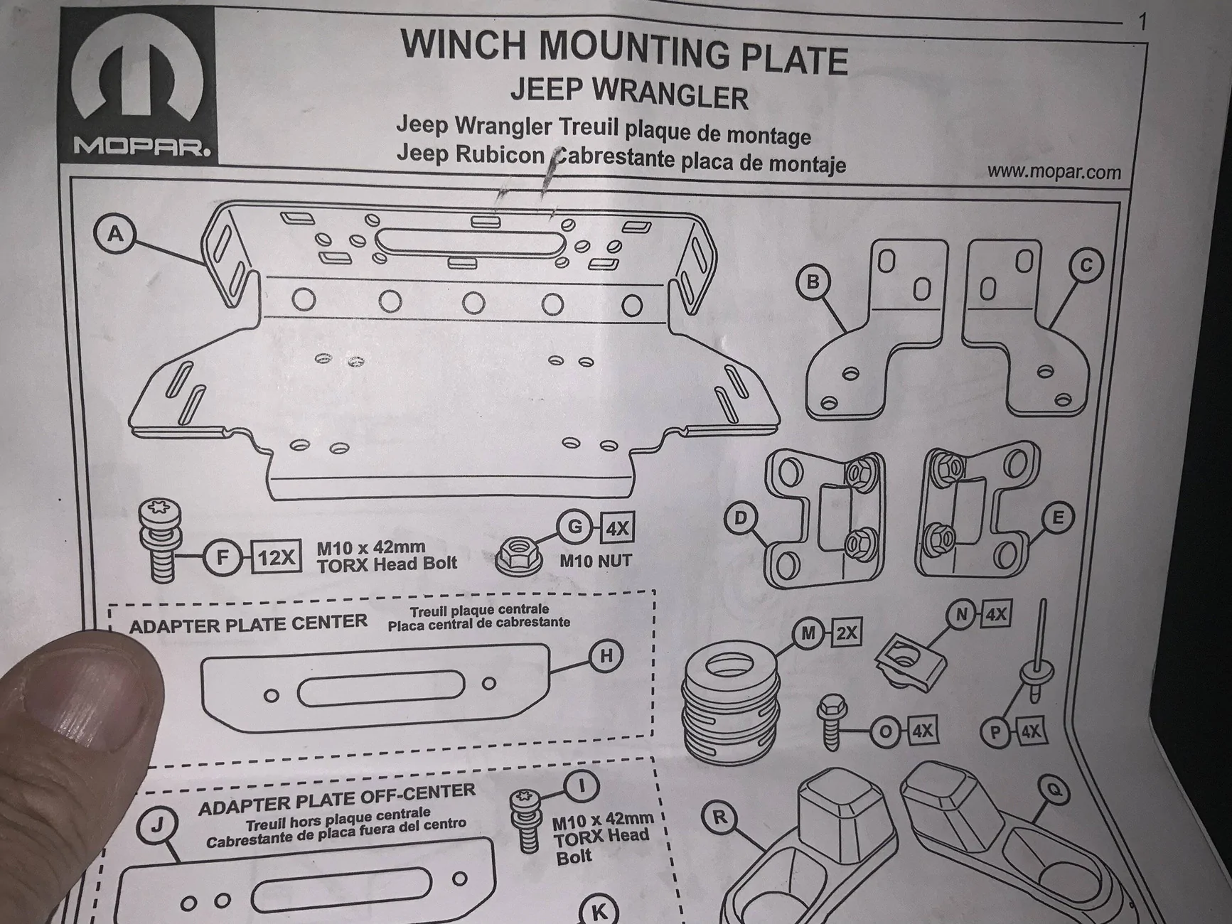 Jeep Gladiator Plastic parts of steel bumper 7455CC12-FA92-4DE8-AC11-83E7A9F67ACE