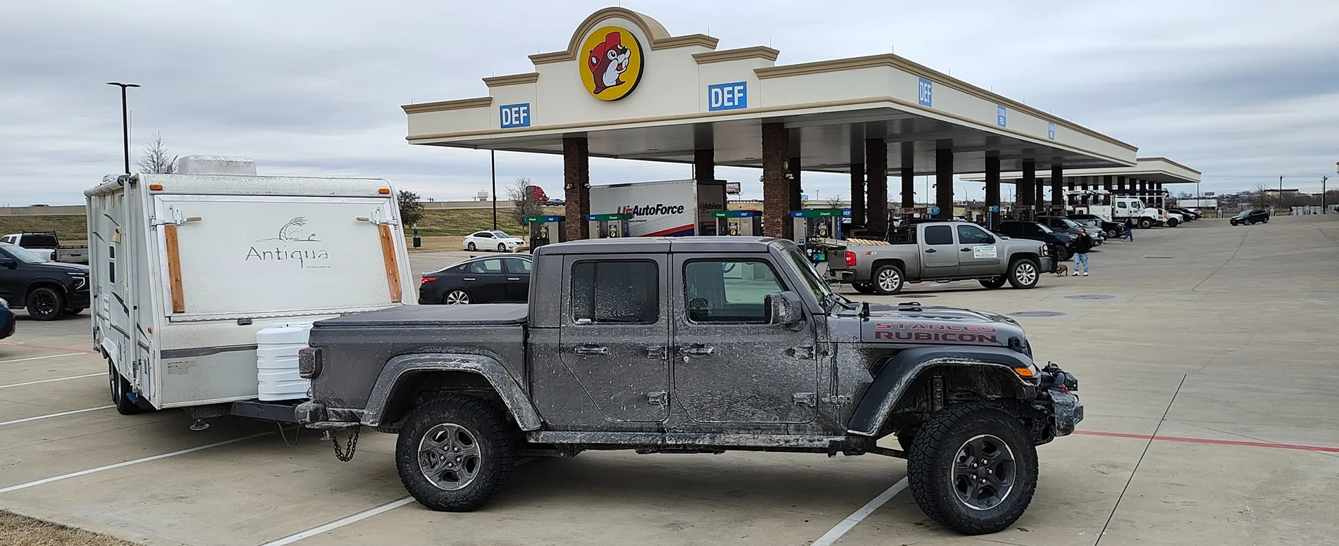 Jeep Gladiator Gladiators, Mount Up! 1000002592